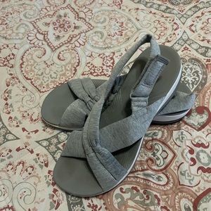 Clark’s Cloud Stepper Size 9